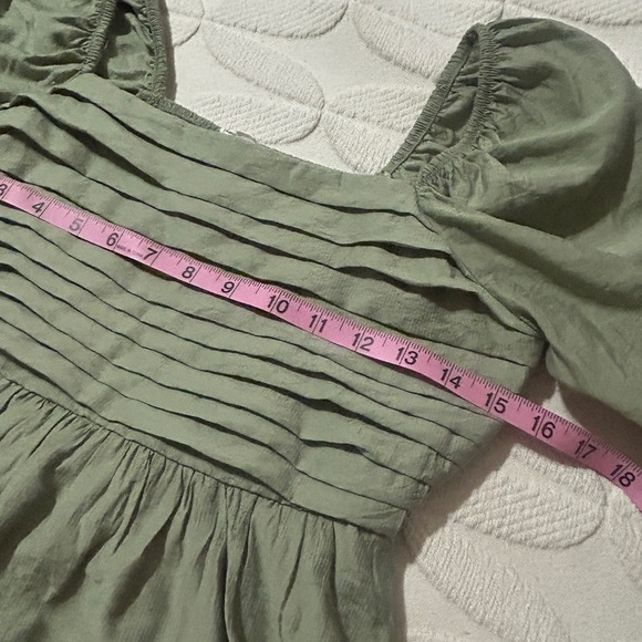 EUC Blu Pepper Sage Green Dress size M with gorgeous details. - Picture 6 of 11